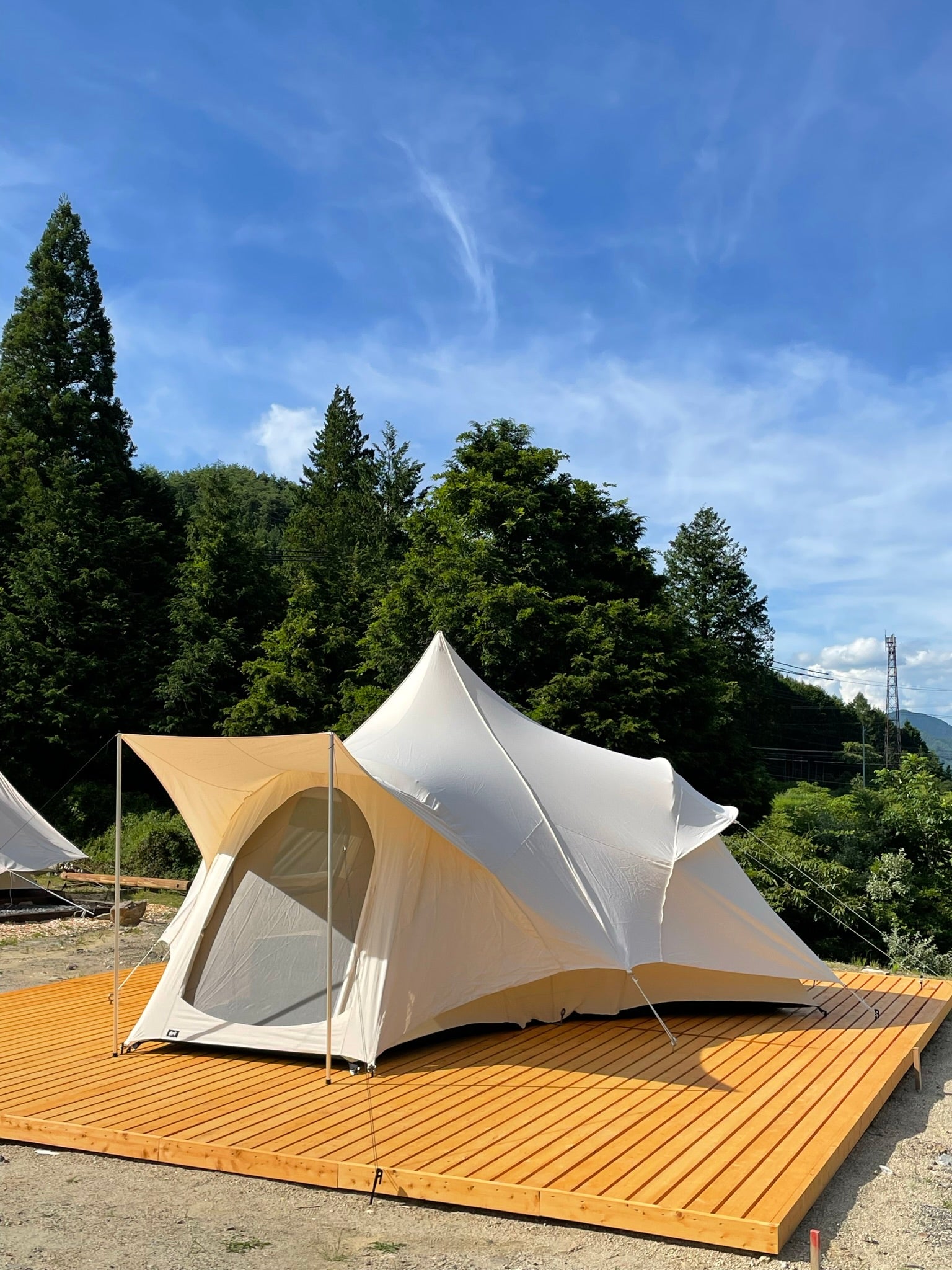 MOSS OPTIMUM 200 - Top-of-the-line Tent | Premium Camping Tent